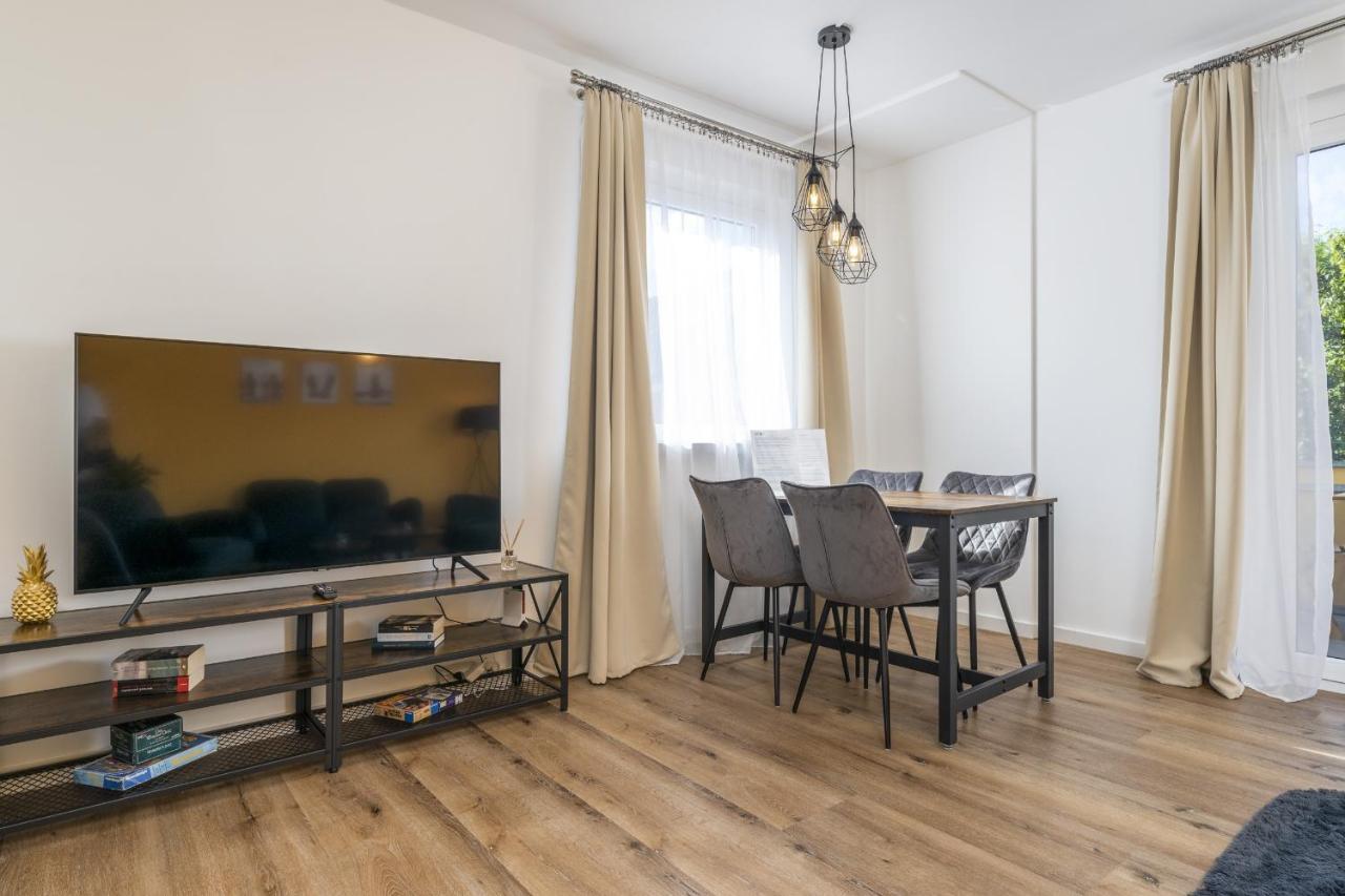 וולפסבורג Free Living - Jungle Design Apartments, Zentrum, Parkplatz, Kueche, Wlan מראה חיצוני תמונה