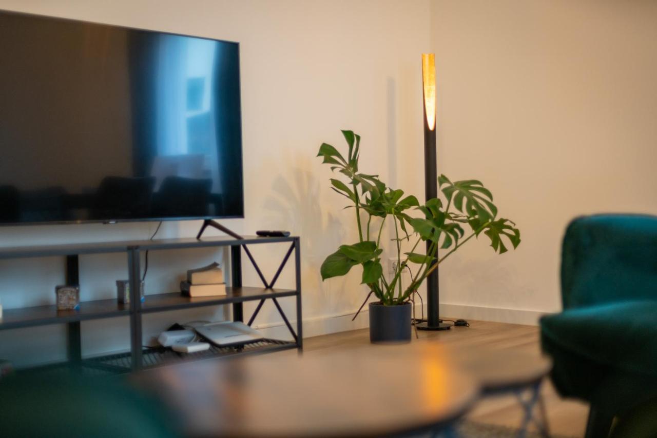 וולפסבורג Free Living - Jungle Design Apartments, Zentrum, Parkplatz, Kueche, Wlan מראה חיצוני תמונה